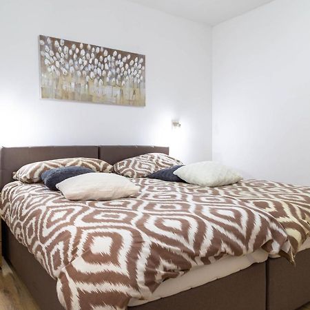 Apartments Raspolic Кастав Экстерьер фото