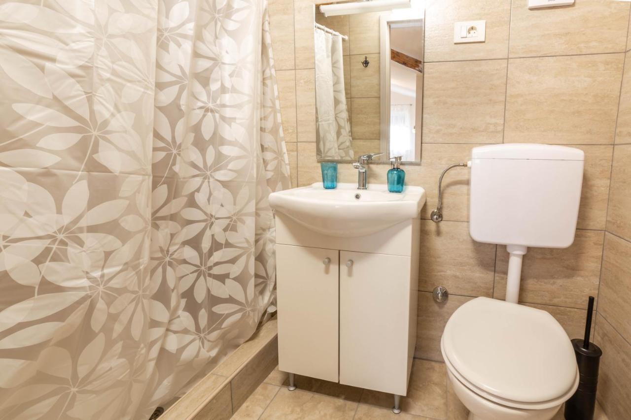 Apartments Raspolic Кастав Экстерьер фото