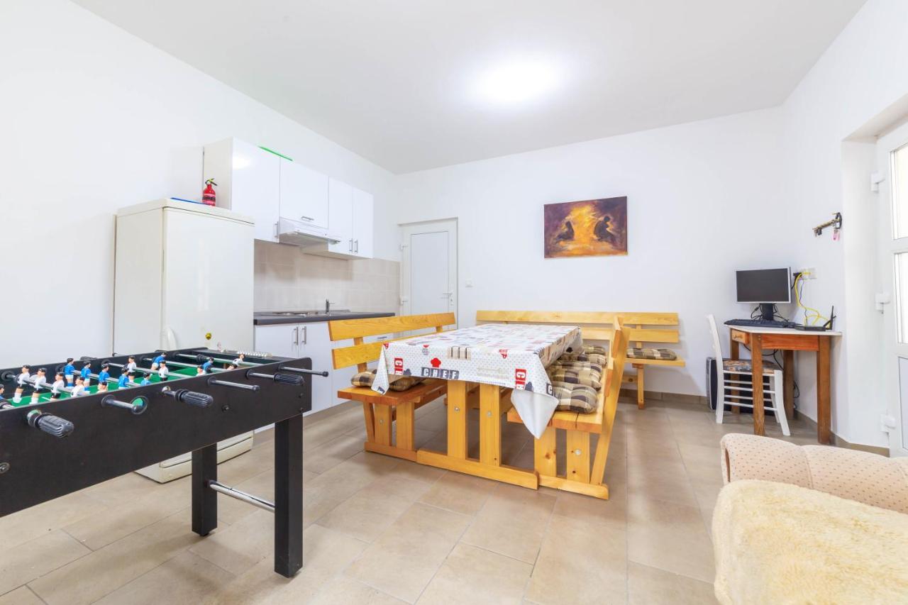 Apartments Raspolic Кастав Экстерьер фото
